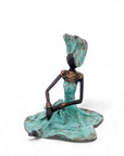 Bronze assis au sol 25 cm turquoise n°1