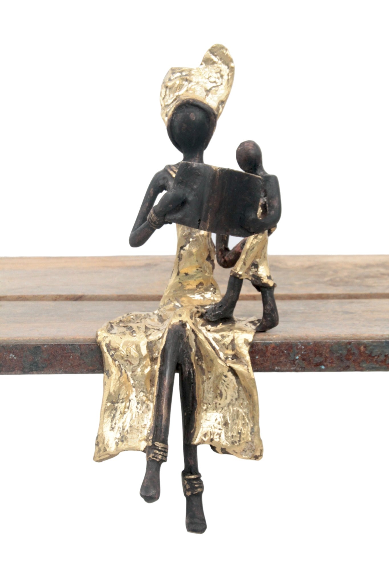 Bronze assis 25 cm doré n°23 